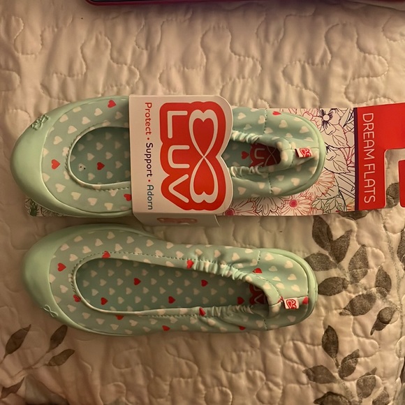 1/$10 or 2/$15 LUV DREAM FLATS Sweet Hearts Mint Euro size 31 (13-13.5) - Picture 2 of 5